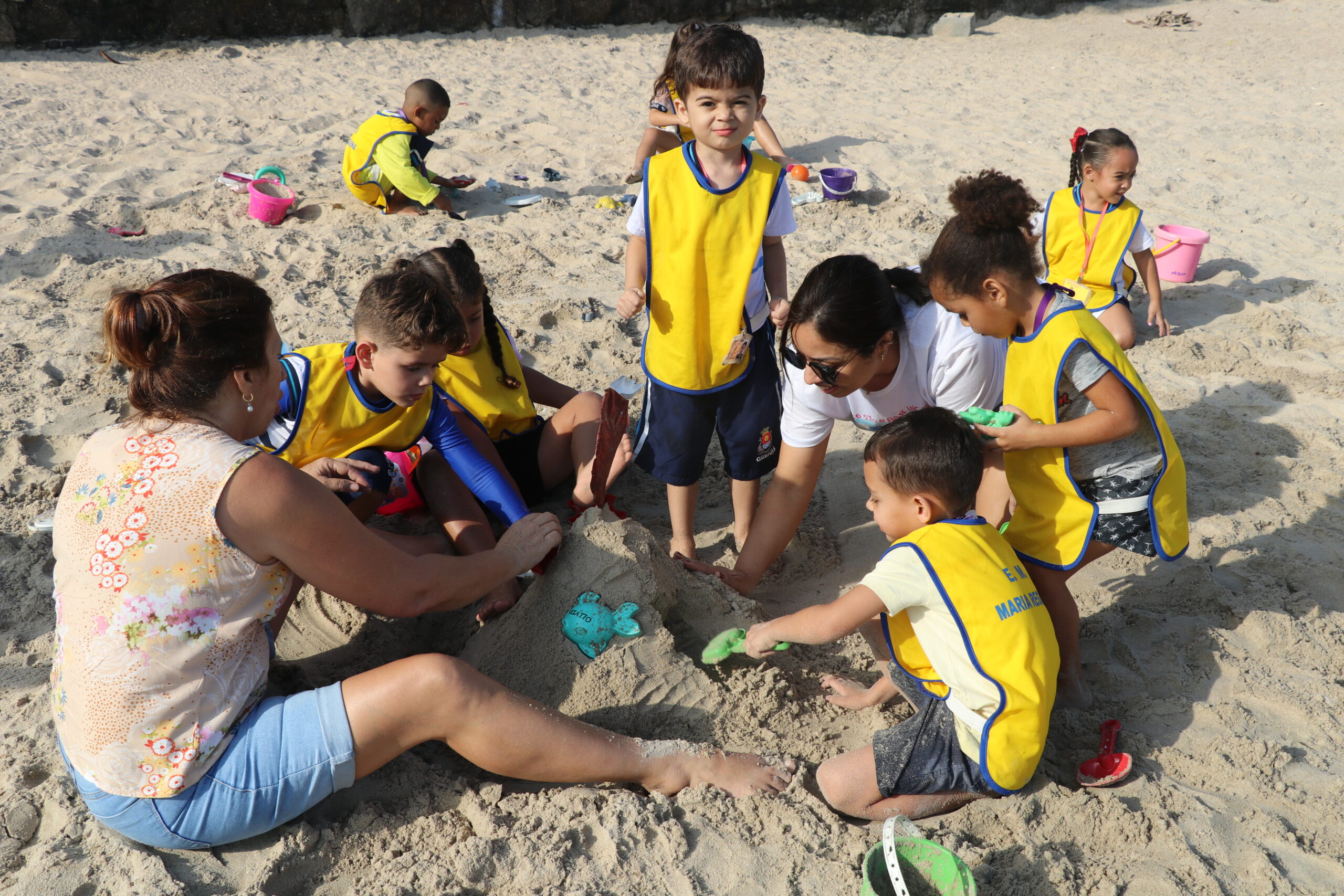 Guarujá movimenta crianças e adultos  com Semana do Brincar e Dia do Desafio